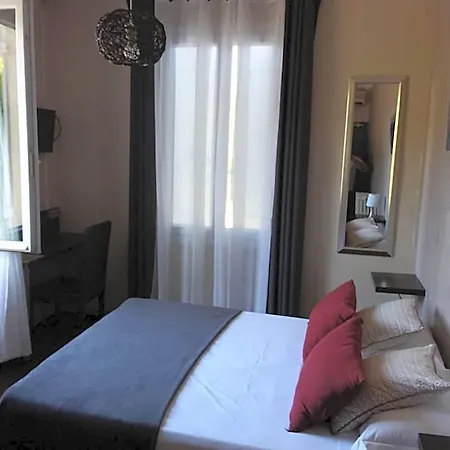 La Casa Mia Hotel *